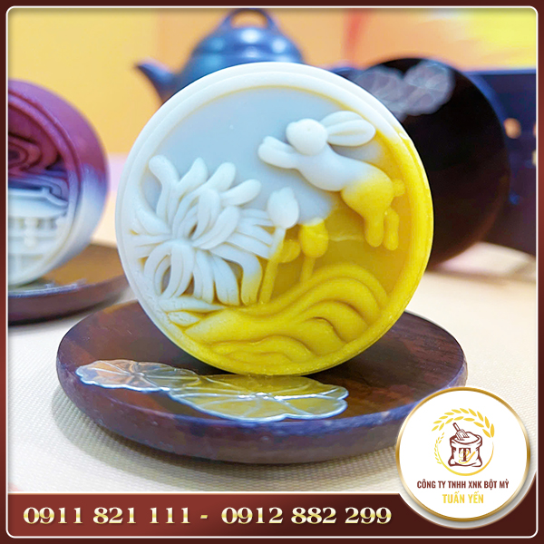 Bánh trung thu 2 màu trắng vàng